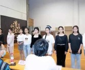 跟随魔力宝贝探索神秘的魔法之门